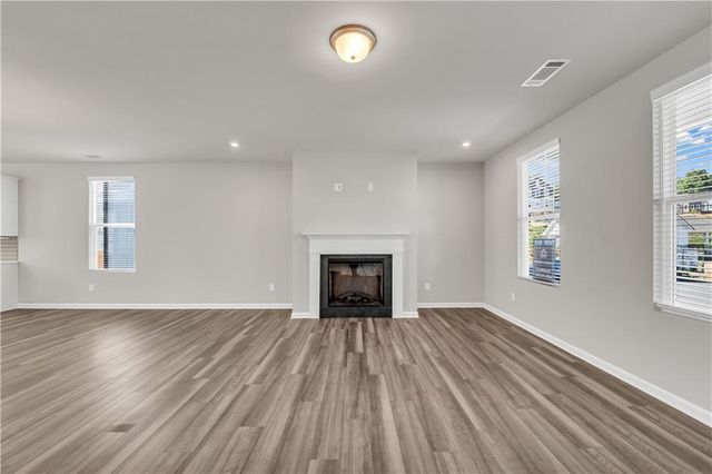 2713 Creek View Terrace NW, Atlanta, GA 30318