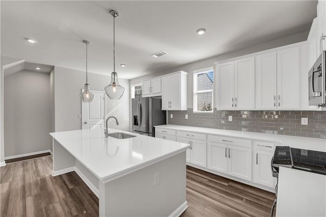 2713 Creek View Terrace NW, Atlanta, GA 30318