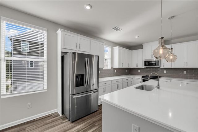 2713 Creek View Terrace NW, Atlanta, GA 30318