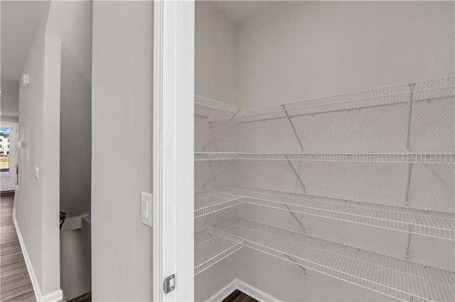 2713 Creek View Terrace NW, Atlanta, GA 30318