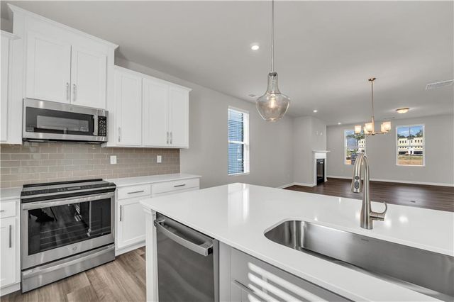 2713 Creek View Terrace NW, Atlanta, GA 30318