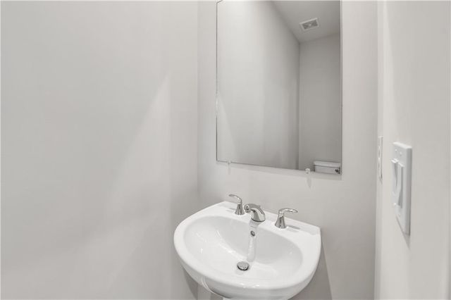 2713 Creek View Terrace NW, Atlanta, GA 30318