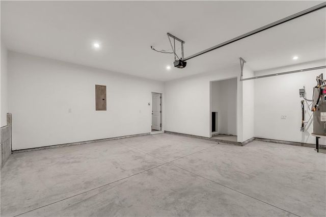 2713 Creek View Terrace NW, Atlanta, GA 30318