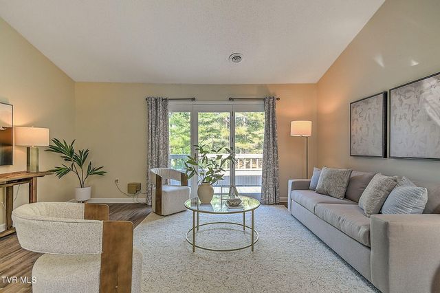 130 Quail Run 130, Bristol, VA 24201