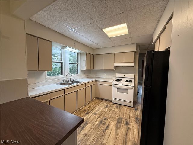 897 Polk Avenue, Akron, OH 44314