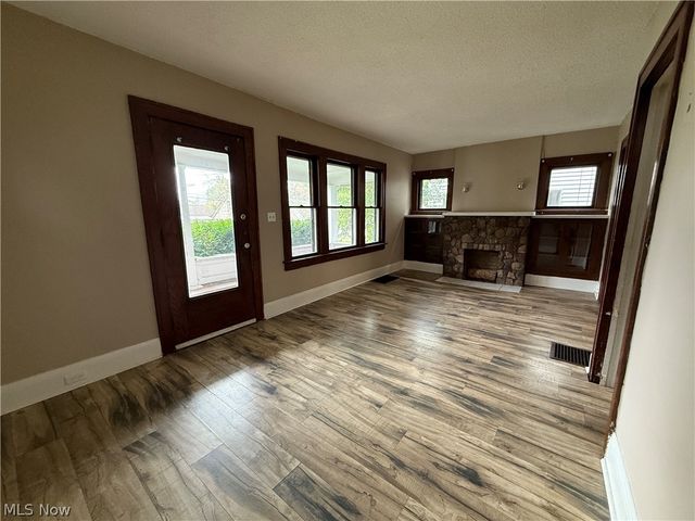 897 Polk Avenue, Akron, OH 44314