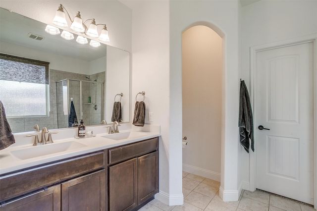 301 Sunspike Court, Burleson, TX 76028