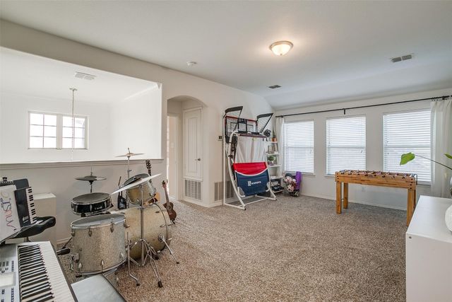 301 Sunspike Court, Burleson, TX 76028