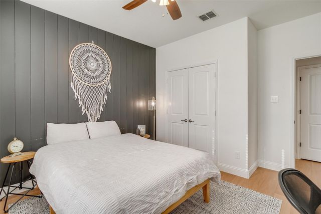 301 Sunspike Court, Burleson, TX 76028