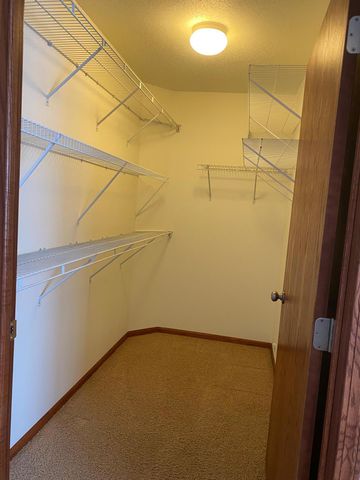 606 32nd Street N, Moorhead, MN 56560