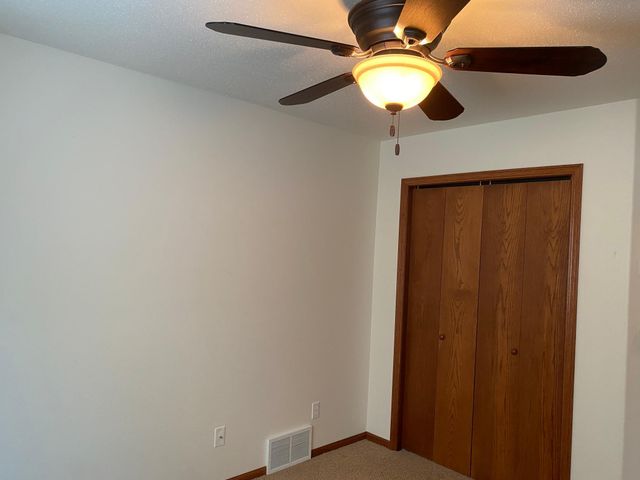 606 32nd Street N, Moorhead, MN 56560