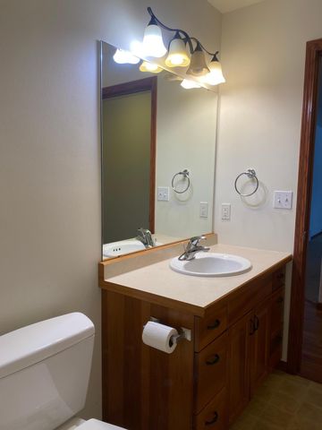 606 32nd Street N, Moorhead, MN 56560