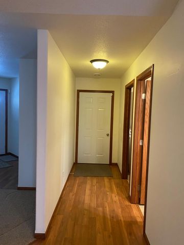 606 32nd Street N, Moorhead, MN 56560