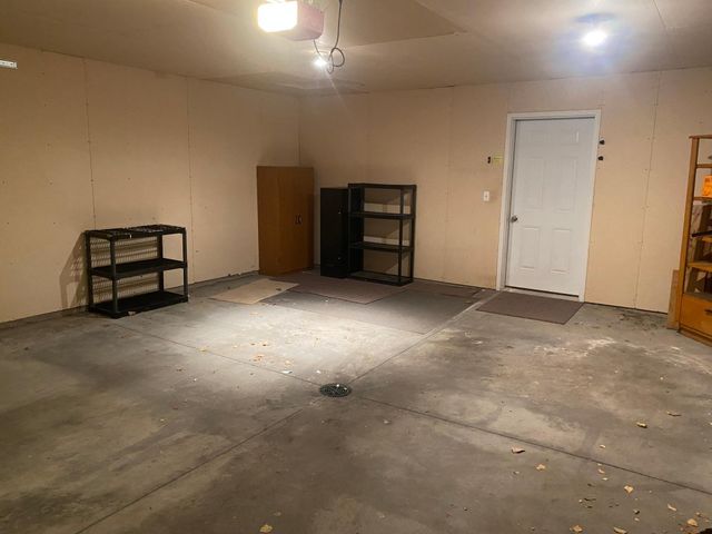 606 32nd Street N, Moorhead, MN 56560