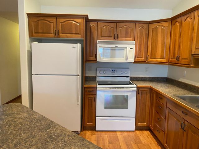 606 32nd Street N, Moorhead, MN 56560