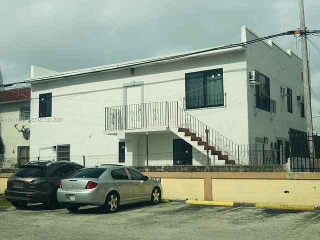 1236 SW 4th Street, Miami, FL 33135