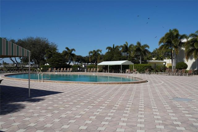 226 Wellington G G, West Palm Beach, FL 33417