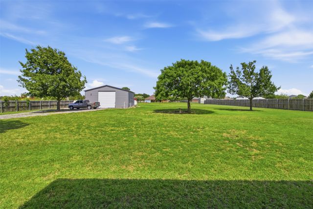 2912 Thousand Oaks Drive, Anna, TX 75409
