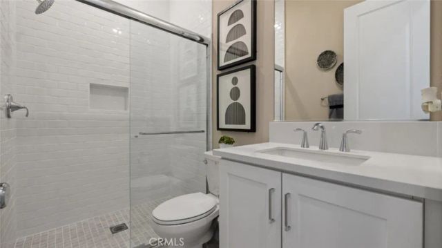 24500 Via El Balneario, Valencia, CA 91354