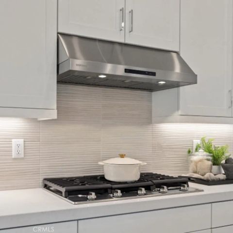 24500 Via El Balneario, Valencia, CA 91354