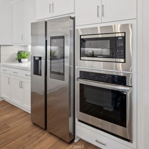 24500 Via El Balneario, Valencia, CA 91354