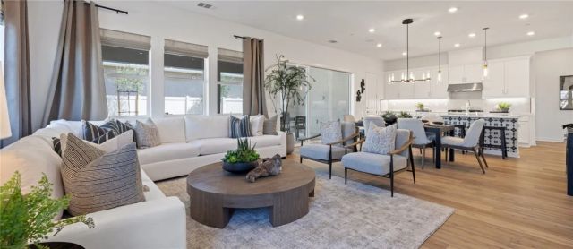 24500 Via El Balneario, Valencia, CA 91354