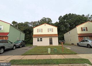 511 CORINTHIAN AVE, Essington, PA 19029