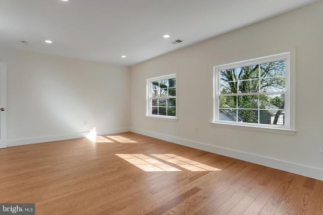 1615 S OAKLAND ST, Arlington, VA 22204