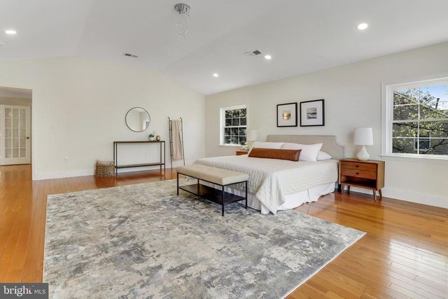 1615 S OAKLAND ST, Arlington, VA 22204