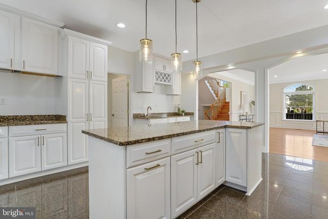 1615 S OAKLAND ST, Arlington, VA 22204
