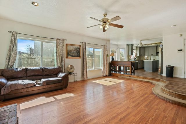 3172 W Creek Dr, Stockton, CA 95209