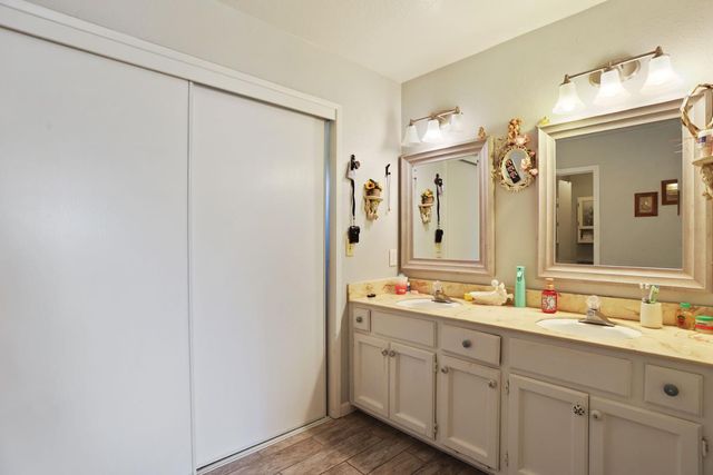 3172 W Creek Dr, Stockton, CA 95209