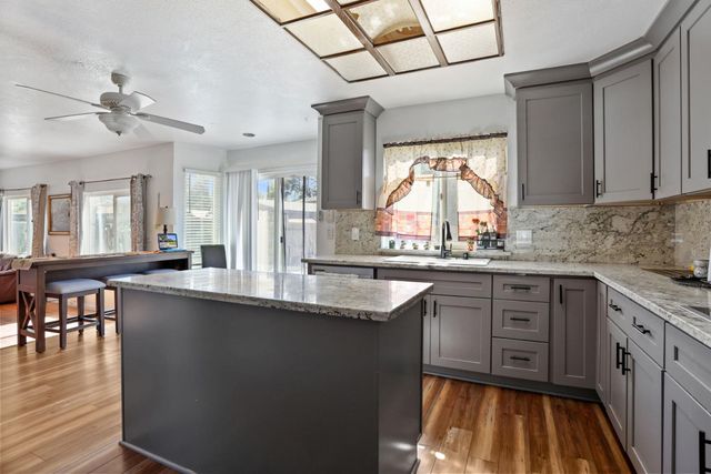 3172 W Creek Dr, Stockton, CA 95209