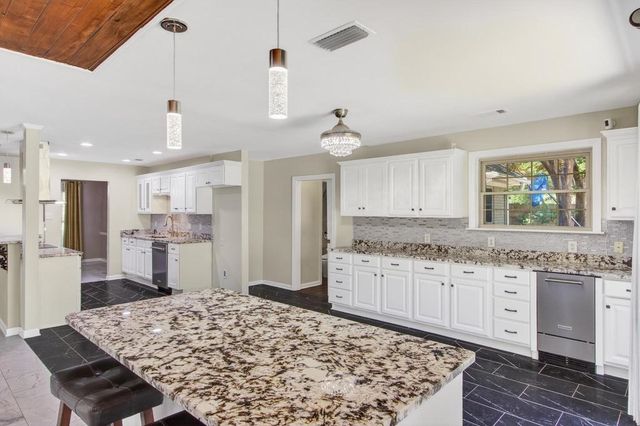 1453 ASHSTONE DR, Germantown, TN 38138