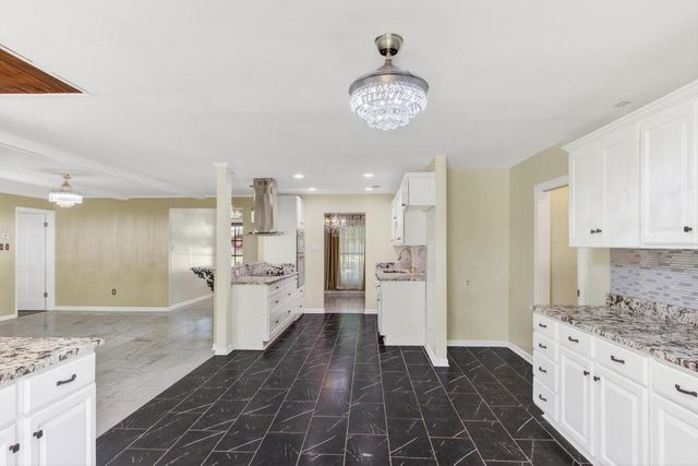 1453 ASHSTONE DR, Germantown, TN 38138