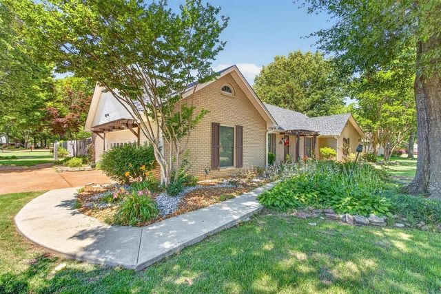 1453 ASHSTONE DR, Germantown, TN 38138