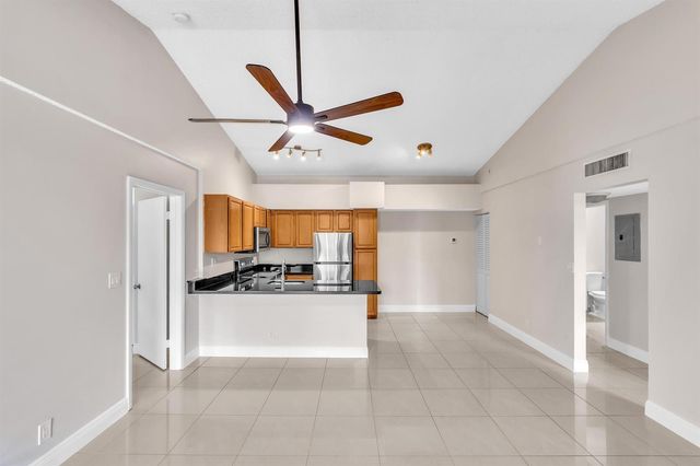 601 LYONS Road 7201, Coconut Creek, FL 33063