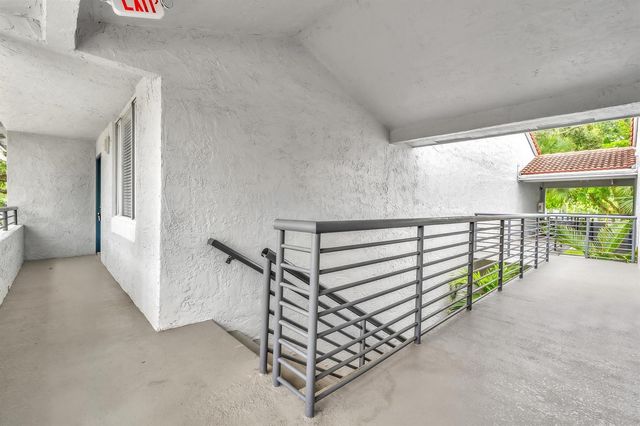 601 LYONS Road 7201, Coconut Creek, FL 33063