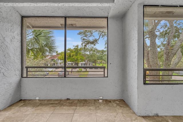601 LYONS Road 7201, Coconut Creek, FL 33063