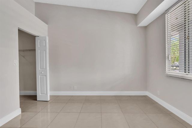 601 LYONS Road 7201, Coconut Creek, FL 33063