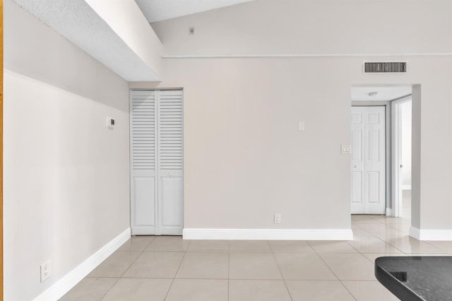 601 LYONS Road 7201, Coconut Creek, FL 33063