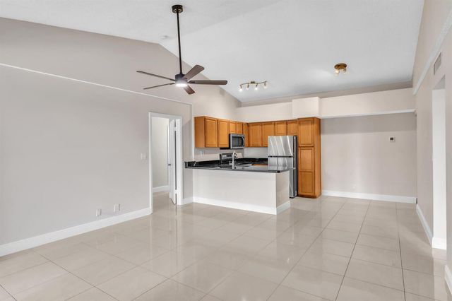601 LYONS Road 7201, Coconut Creek, FL 33063