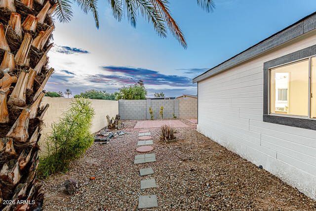 6674 W CAMINO SAN XAVIER --, Glendale, AZ 85308