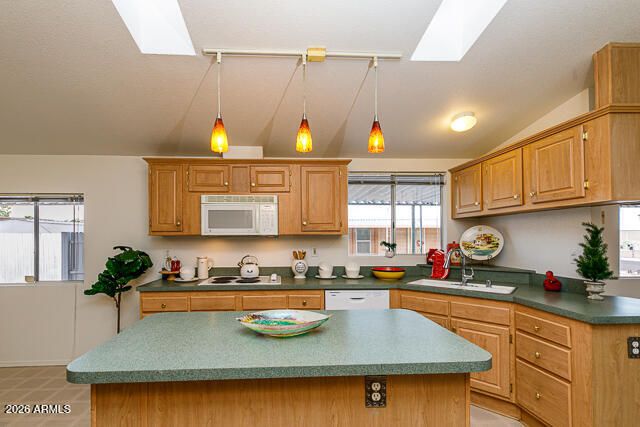 6674 W CAMINO SAN XAVIER --, Glendale, AZ 85308
