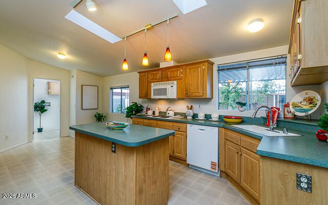 6674 W CAMINO SAN XAVIER --, Glendale, AZ 85308