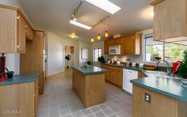 6674 W CAMINO SAN XAVIER --, Glendale, AZ 85308