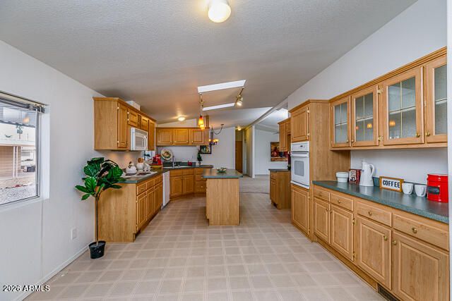 6674 W CAMINO SAN XAVIER --, Glendale, AZ 85308