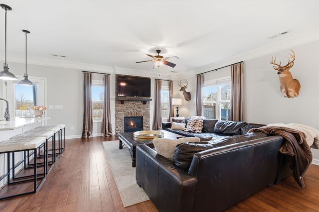 20 Nokes Dr, Hendersonville, TN 37075