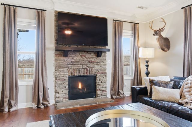 20 Nokes Dr, Hendersonville, TN 37075