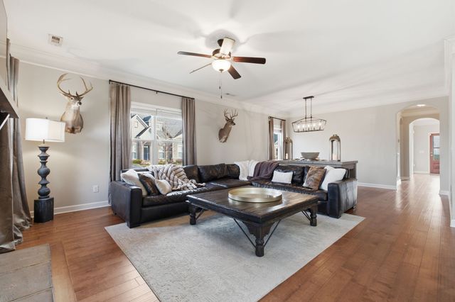 20 Nokes Dr, Hendersonville, TN 37075